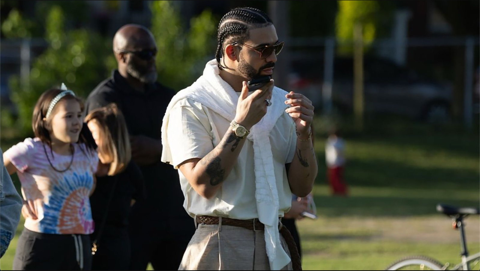 Drake Reveals $8 Million in Gambling Losses After Betting $125M: “Gotta Share the Other Side” Drake sports betting Drake stake partnership
